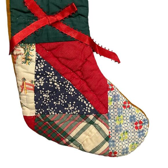 Vintage quilted small Christmas stocking lace and ribbon trim - Picture 4 of 5